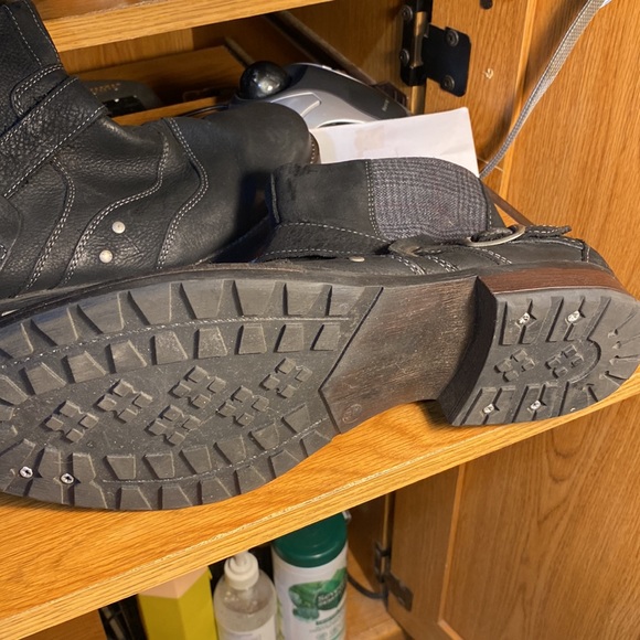 Men’s shoes - Picture 2 of 4